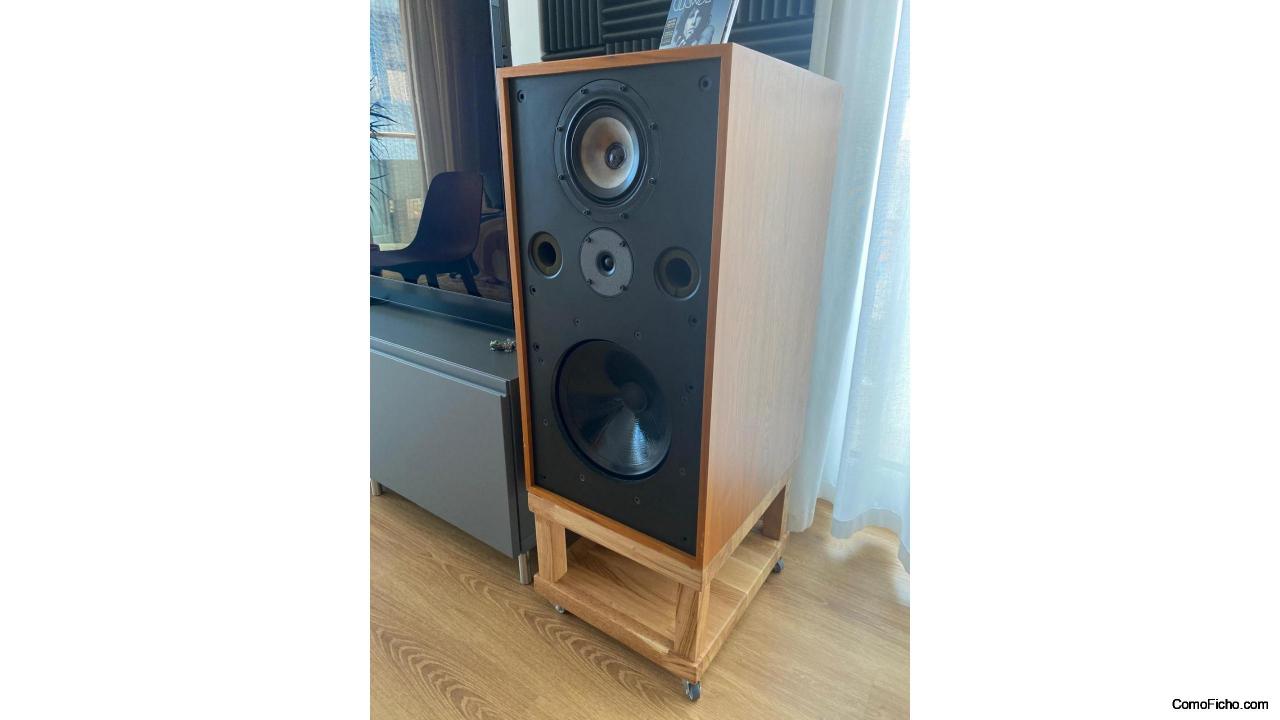 Spendor S100 w/solid oak custom stands w/wheels