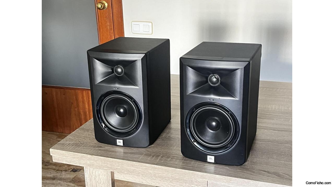 Jbl lsr 305