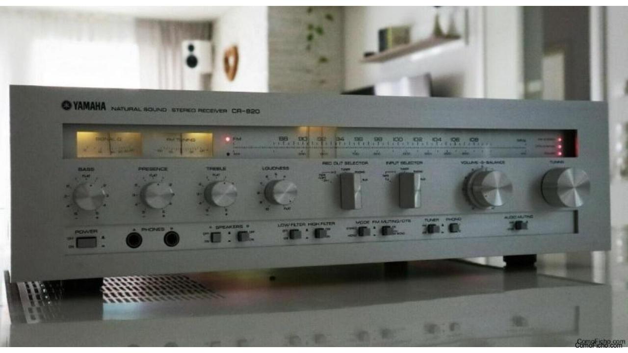 Receiver vintage Yamaha CR-820