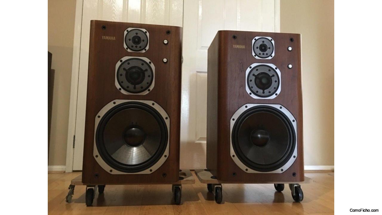 Yamaha NS 2000 speakers