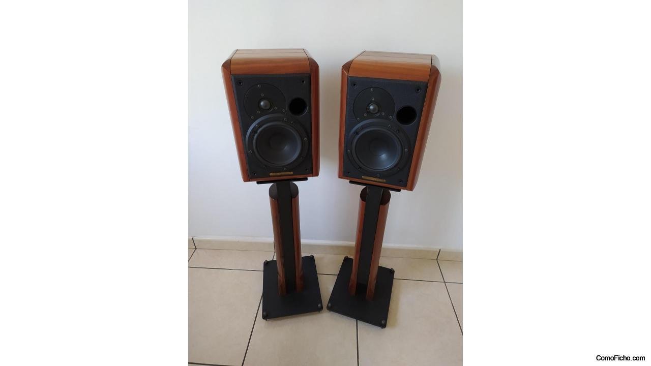 SONUS FABER ELECTA + STANDS