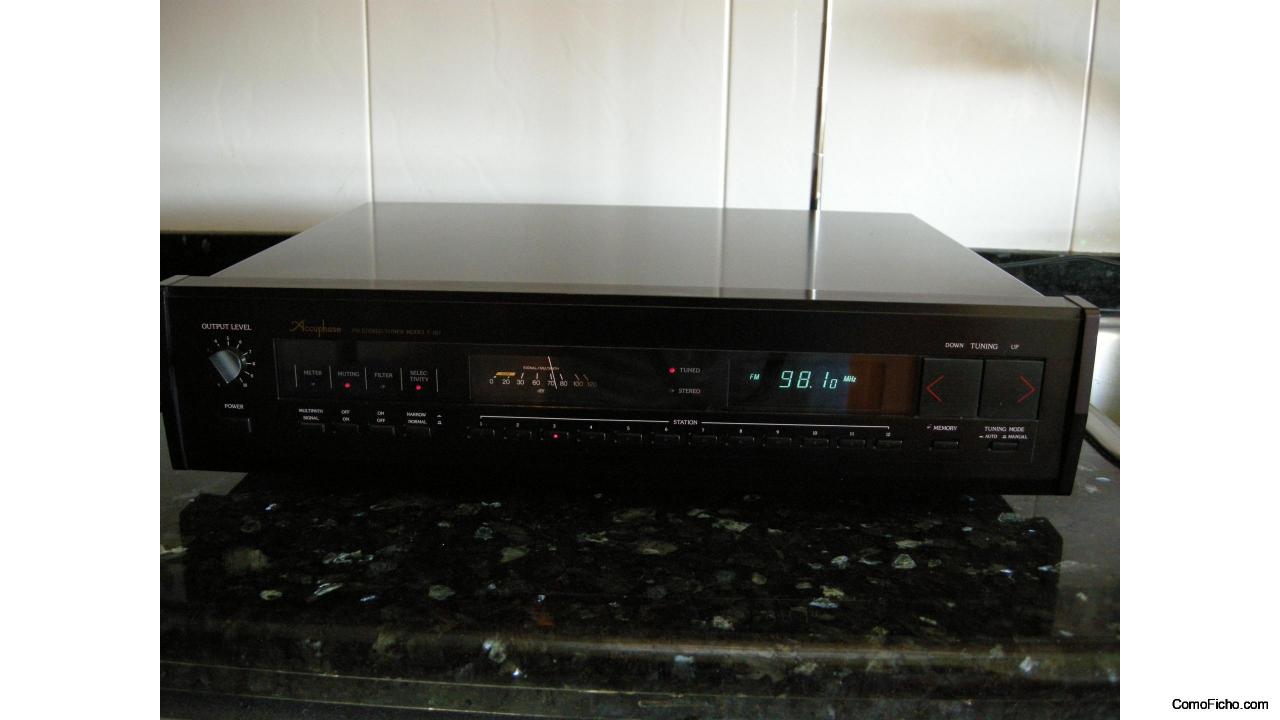 Accuphase T-107 High-End Tuner