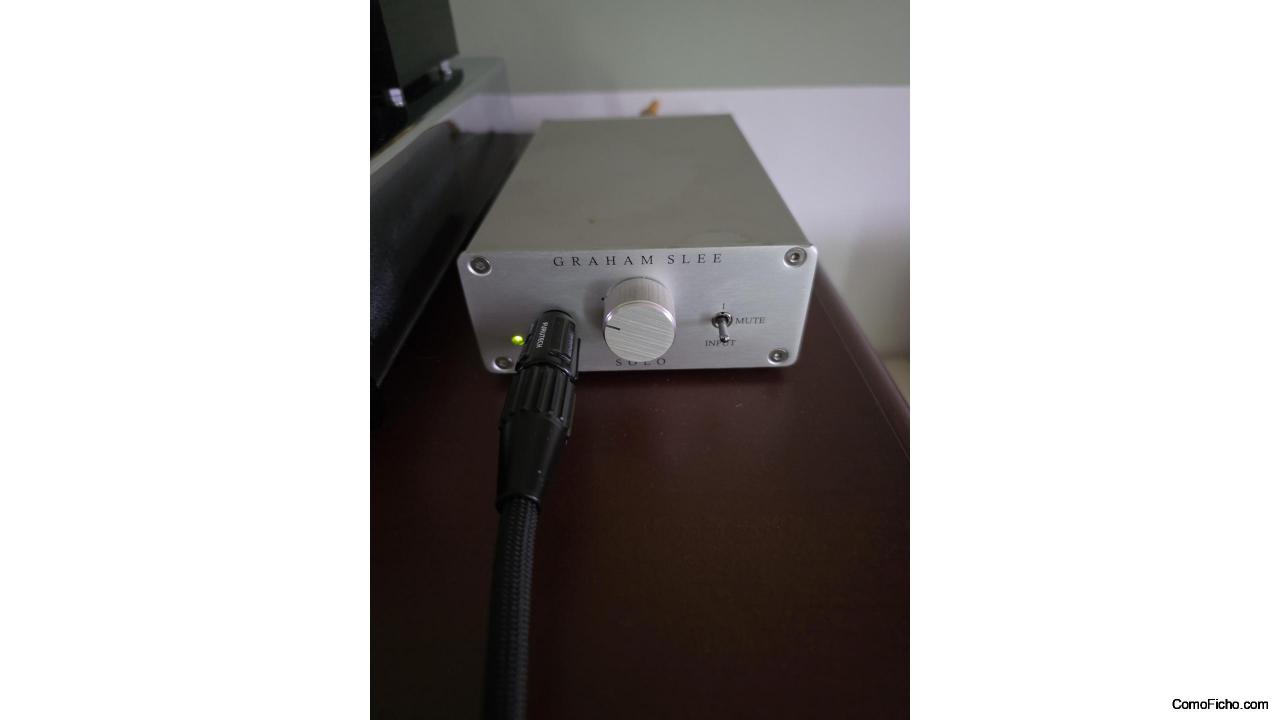 VENDO AMPLIFICADOR GRAHAM SLEE SOLO + ALIMENTACIÓN EXTERNA PSU1