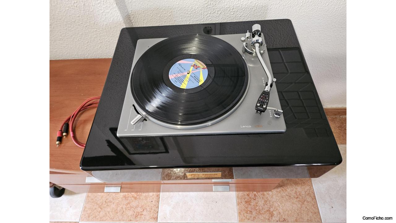LENCO L78 SE con peana maciza de LICA AUDIO