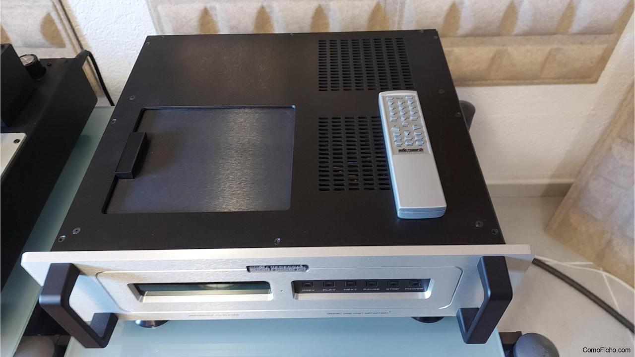 AUDIO RESEARCH CD8