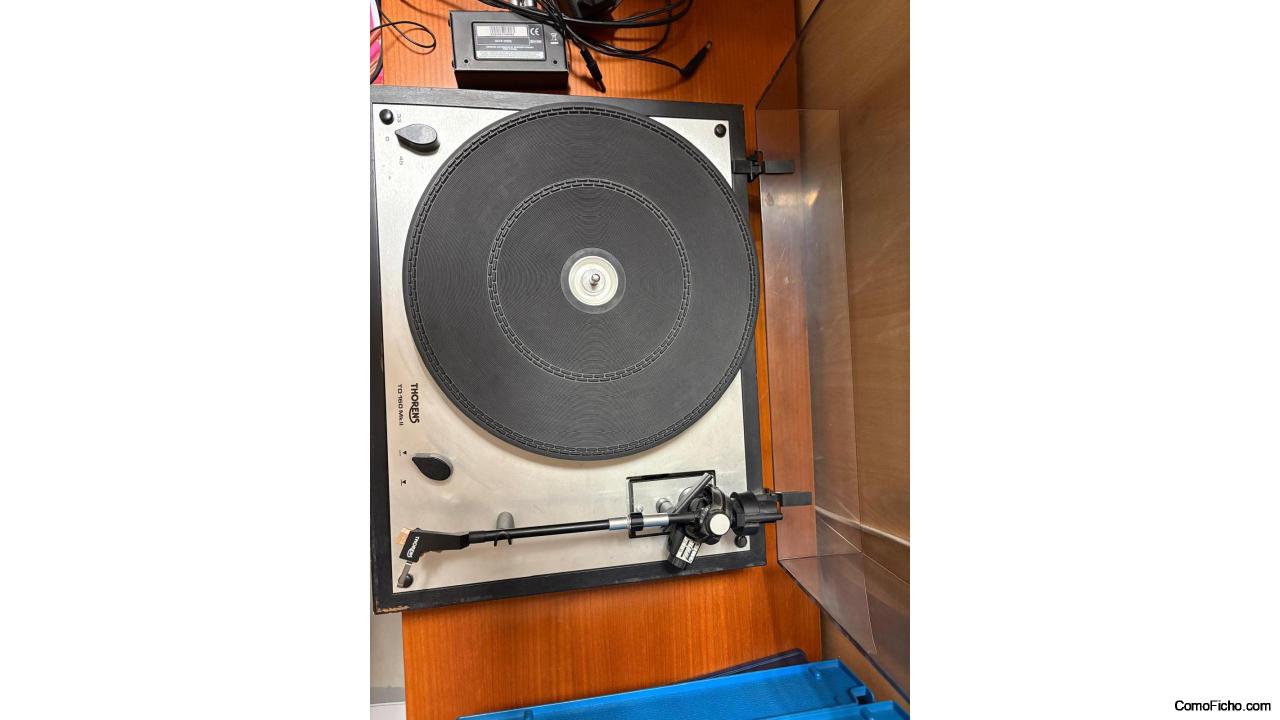 Se vende tocadiscos THORENS TD 160 Mk II