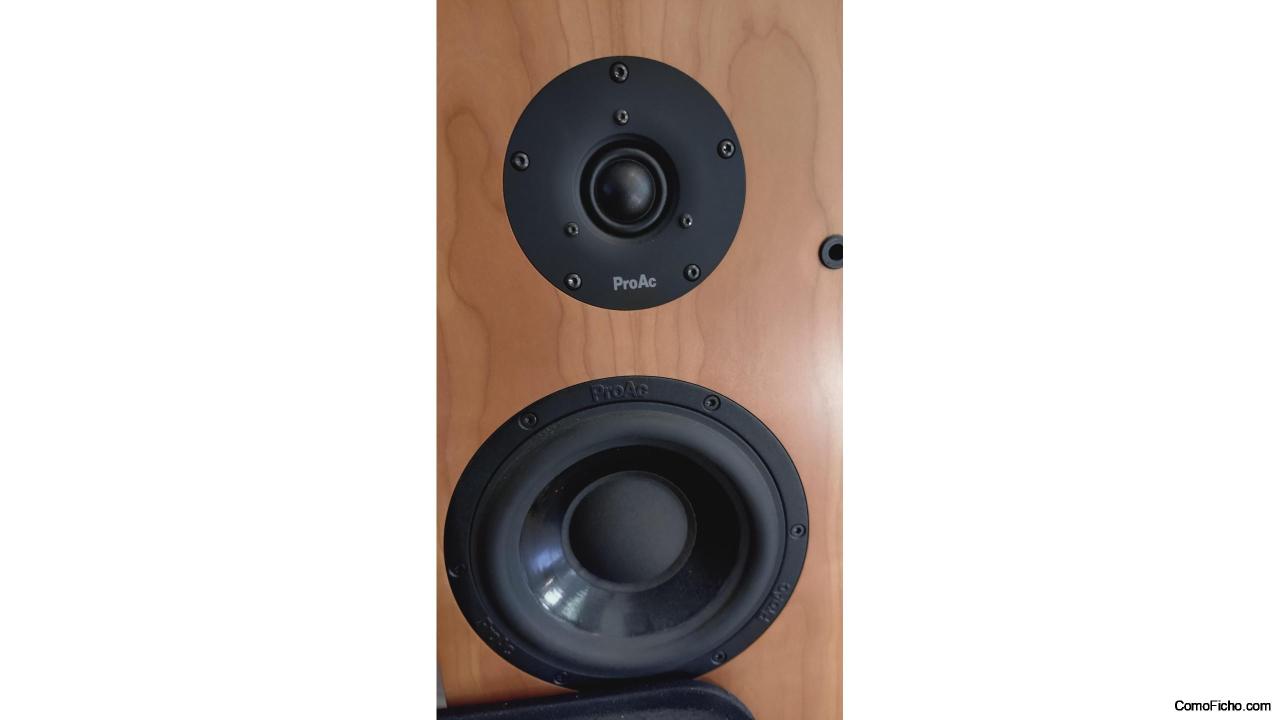 Proac Response D38