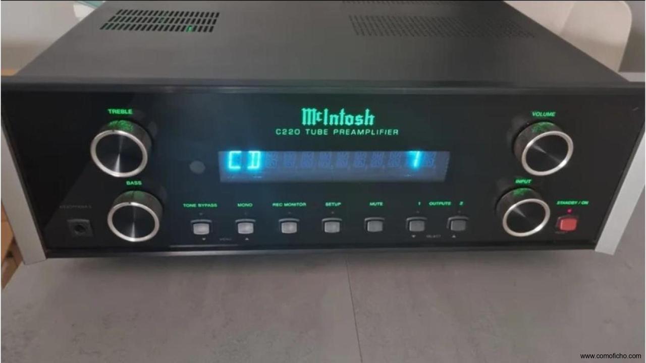 MCINTOSH C220