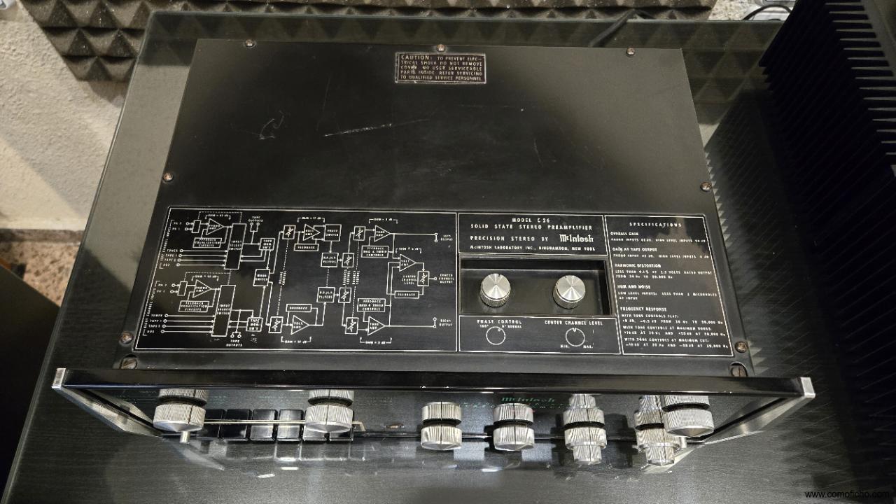 PRE AMPLIFICADOR MCINTOSH C26