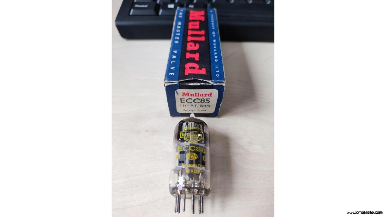 ECC85 “MULLARD” NOS , Hollande.