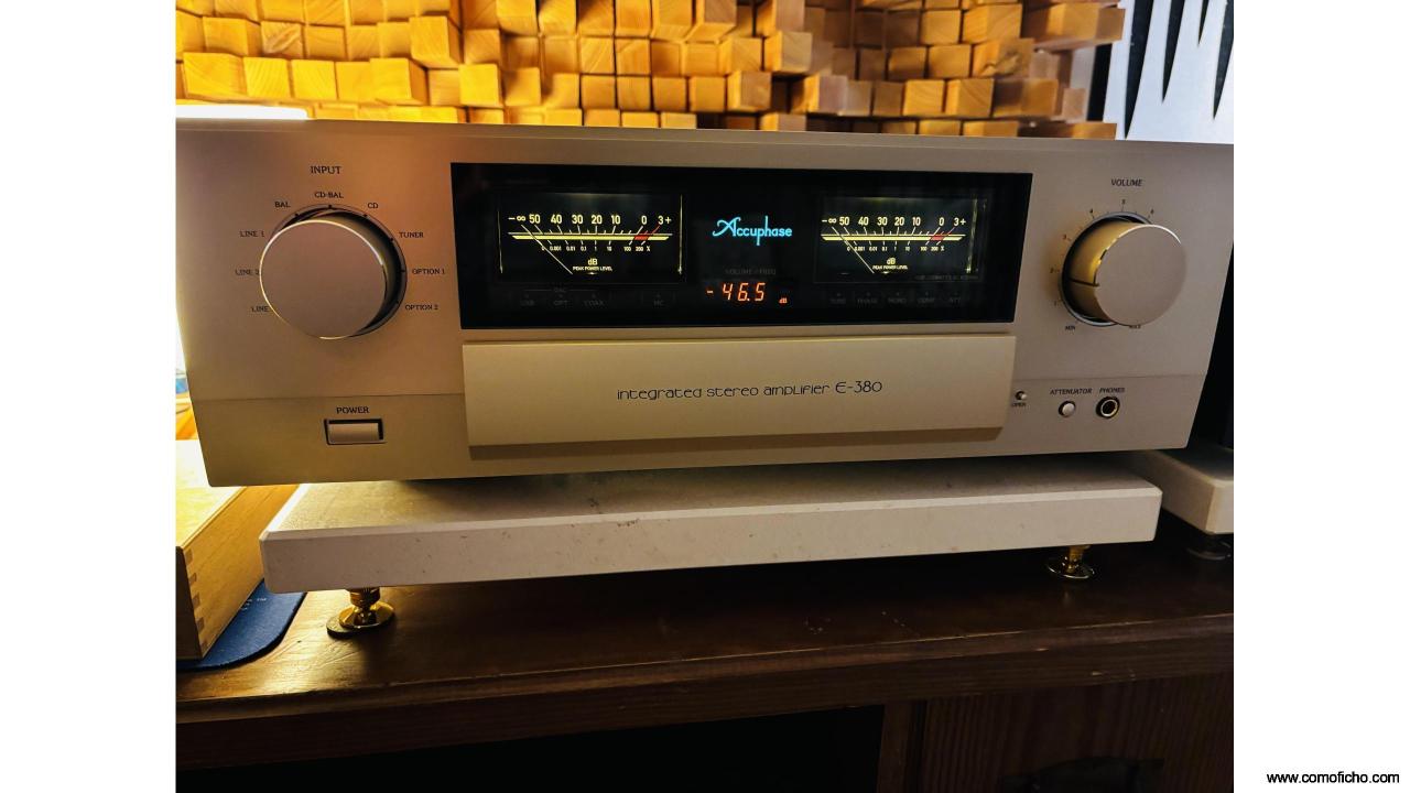 Accuphase E-380