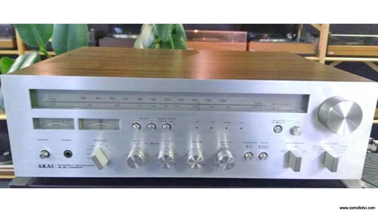 Amplificador (receptor) Akai AA 1050.