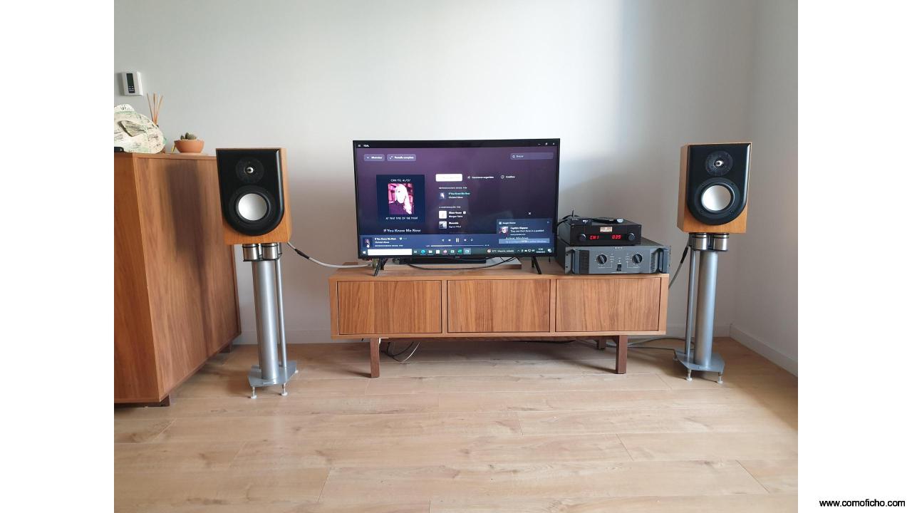 Revel Performa M20, acabado cerezo