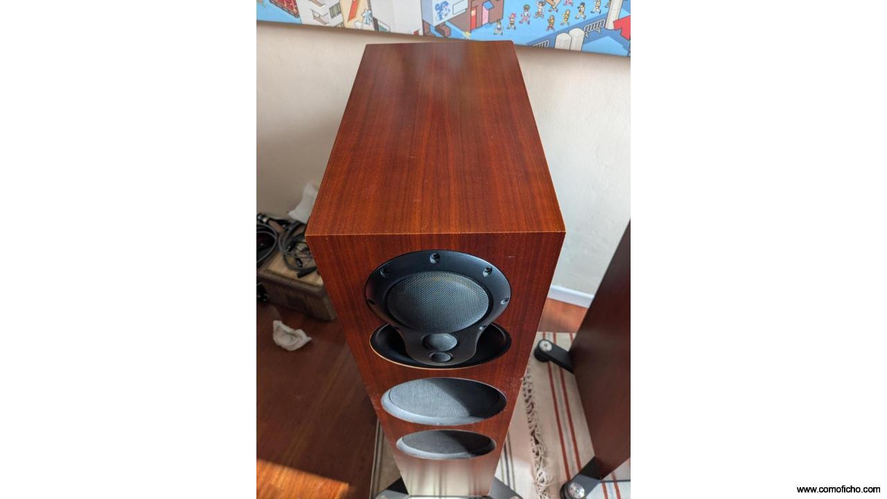 Linn Akurate 242 - new 3k black