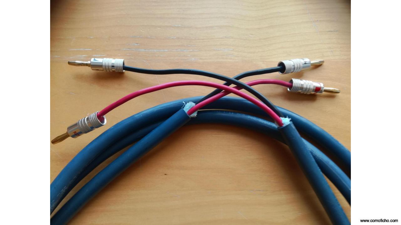 Cables de altavoz JPS Super Blue 2. Medida: 2,70m.