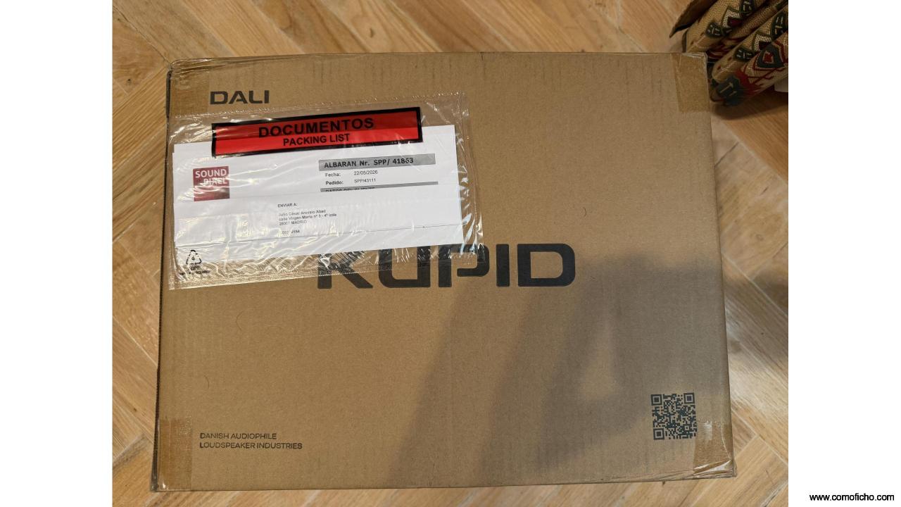 Vendo altavoces DALI KUPID color walnut en su caja sin desprecintar