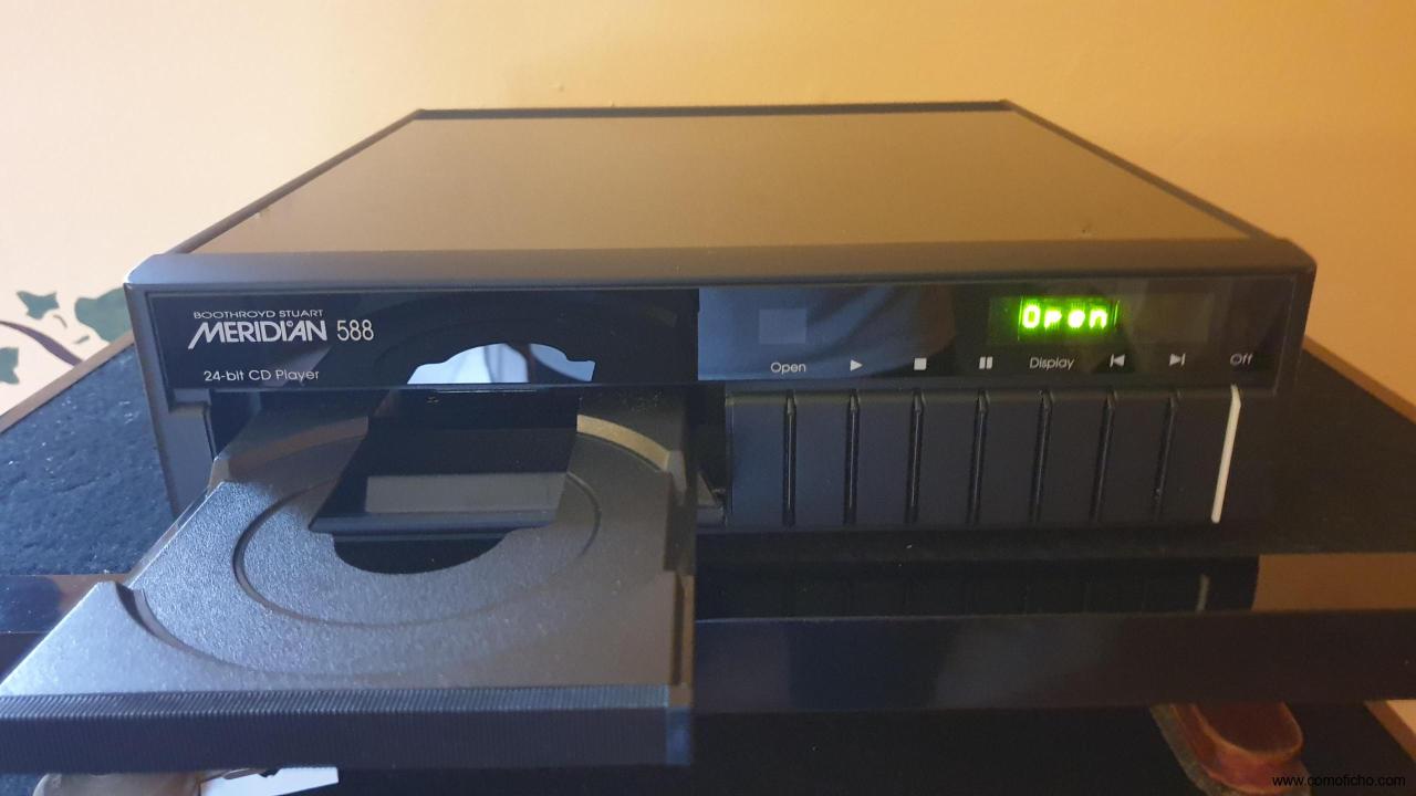 MERIDIAN 588 24 BITS CD PLAYER